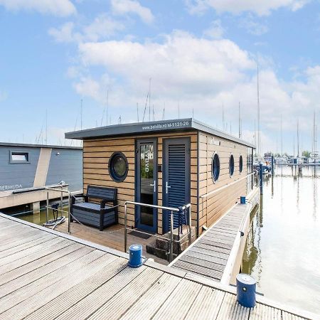 Comfortable Houseboat In Volendam Marina Eksteriør billede