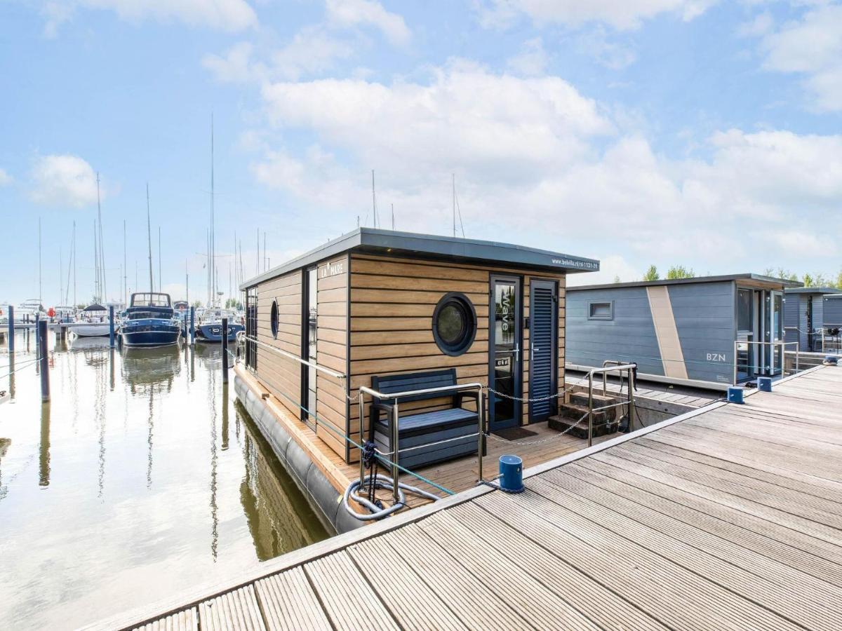 Comfortable Houseboat In Volendam Marina Eksteriør billede